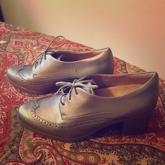 naturalizer oxford shoes